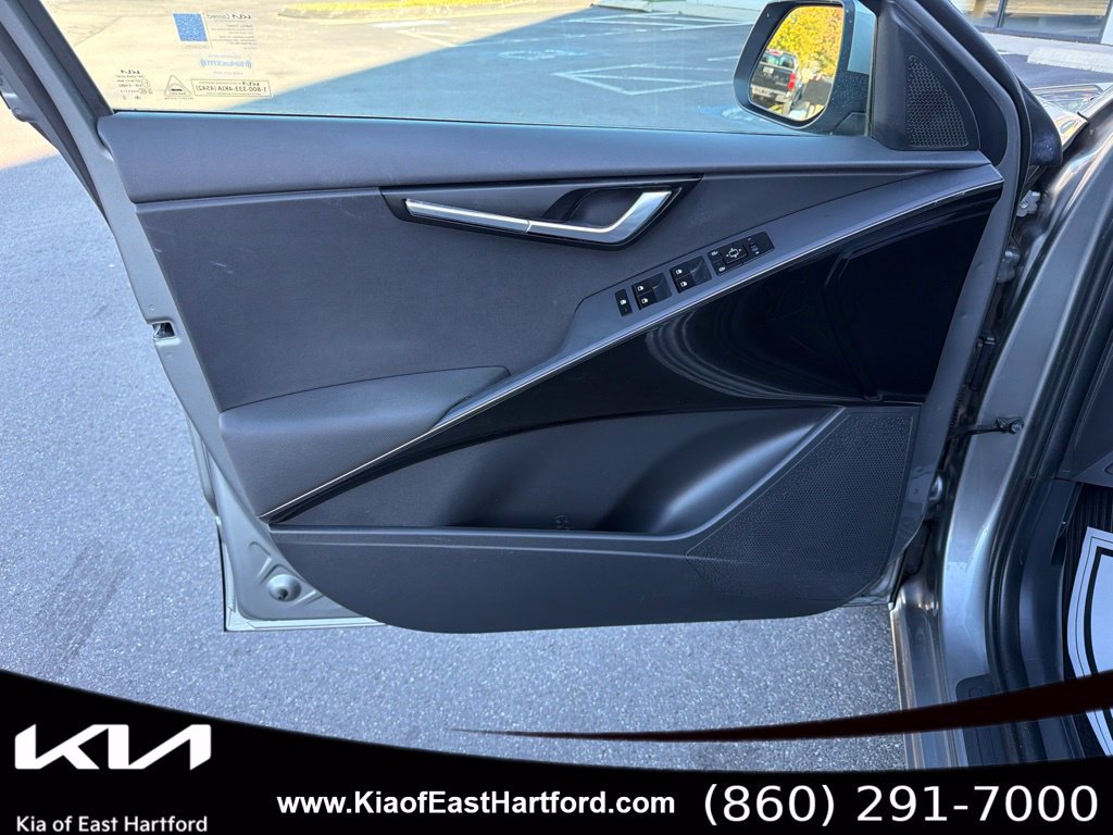 Certified 2023 Kia Niro EX FWD image 28