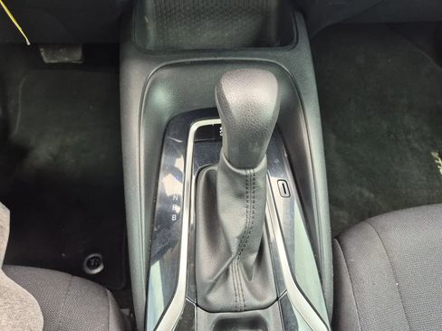 Used 2020 Toyota Corolla LE FWD image 21