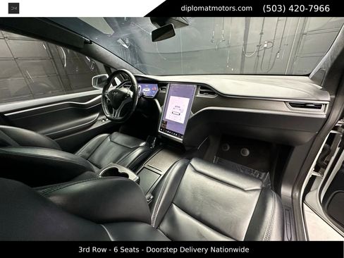Used 2018 Tesla Model X 75D image 19