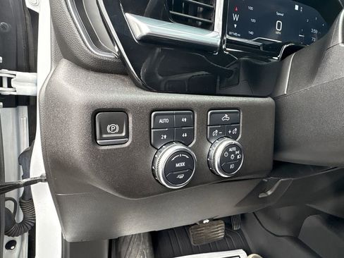 Used 2022 GMC Sierra 1500 Elevation image 19