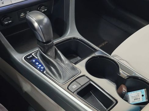 Used 2018 Hyundai Sonata SEL FWD image 16