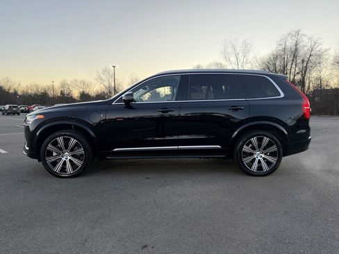 Used 2025 Volvo XC90 T8 Ultra w/ Lounge Package image 3