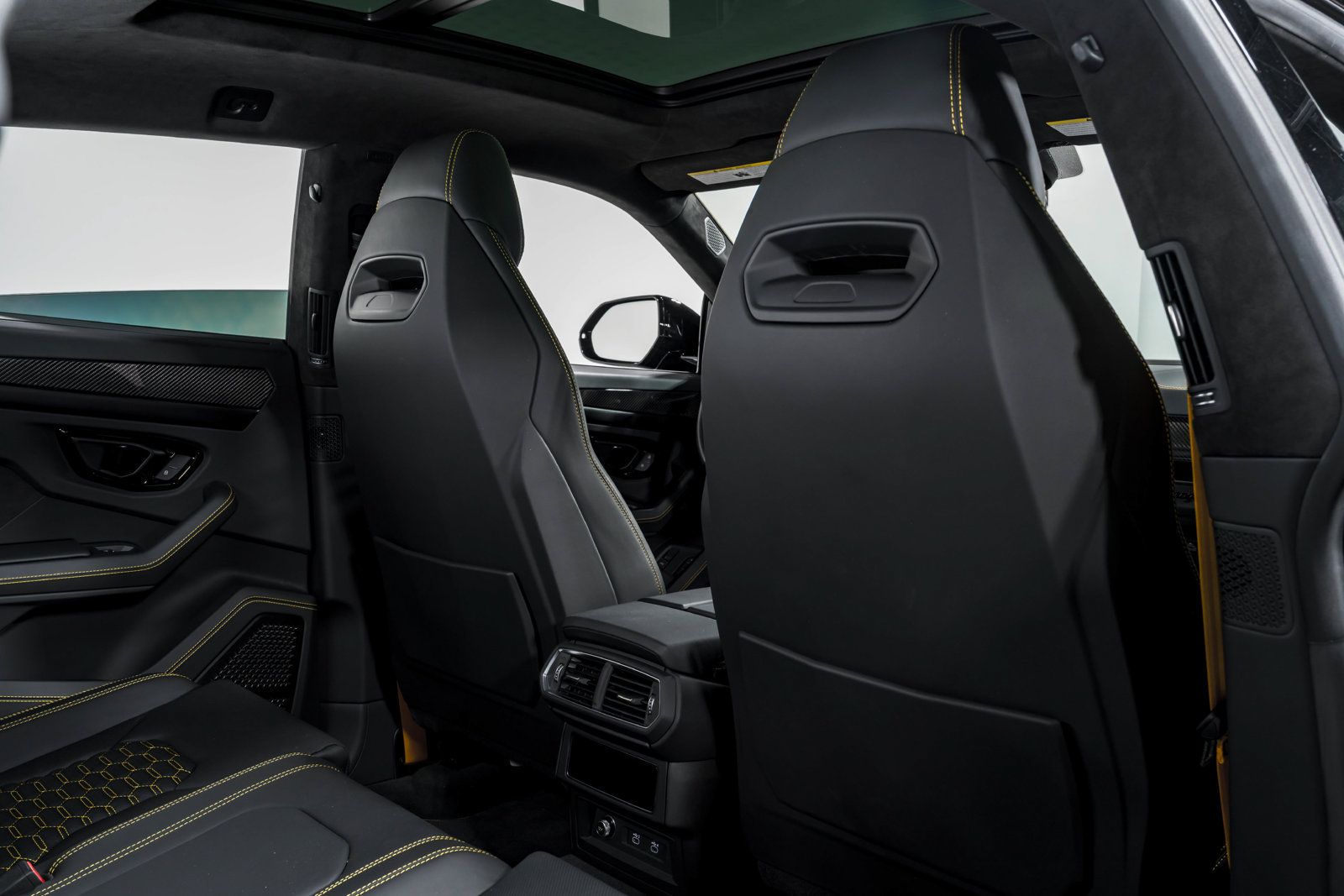 Used 2024 Lamborghini Urus S AWD/4WD image 34