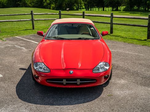 Used 1999 Jaguar XK8 Convertible RWD image 2