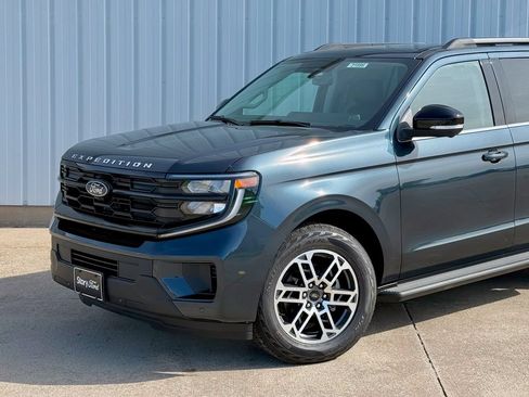 New 2026 Ford Expedition Max Active AWD/4WD image 2