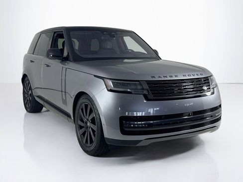 Used 2023 Land Rover Range Rover SE image 7