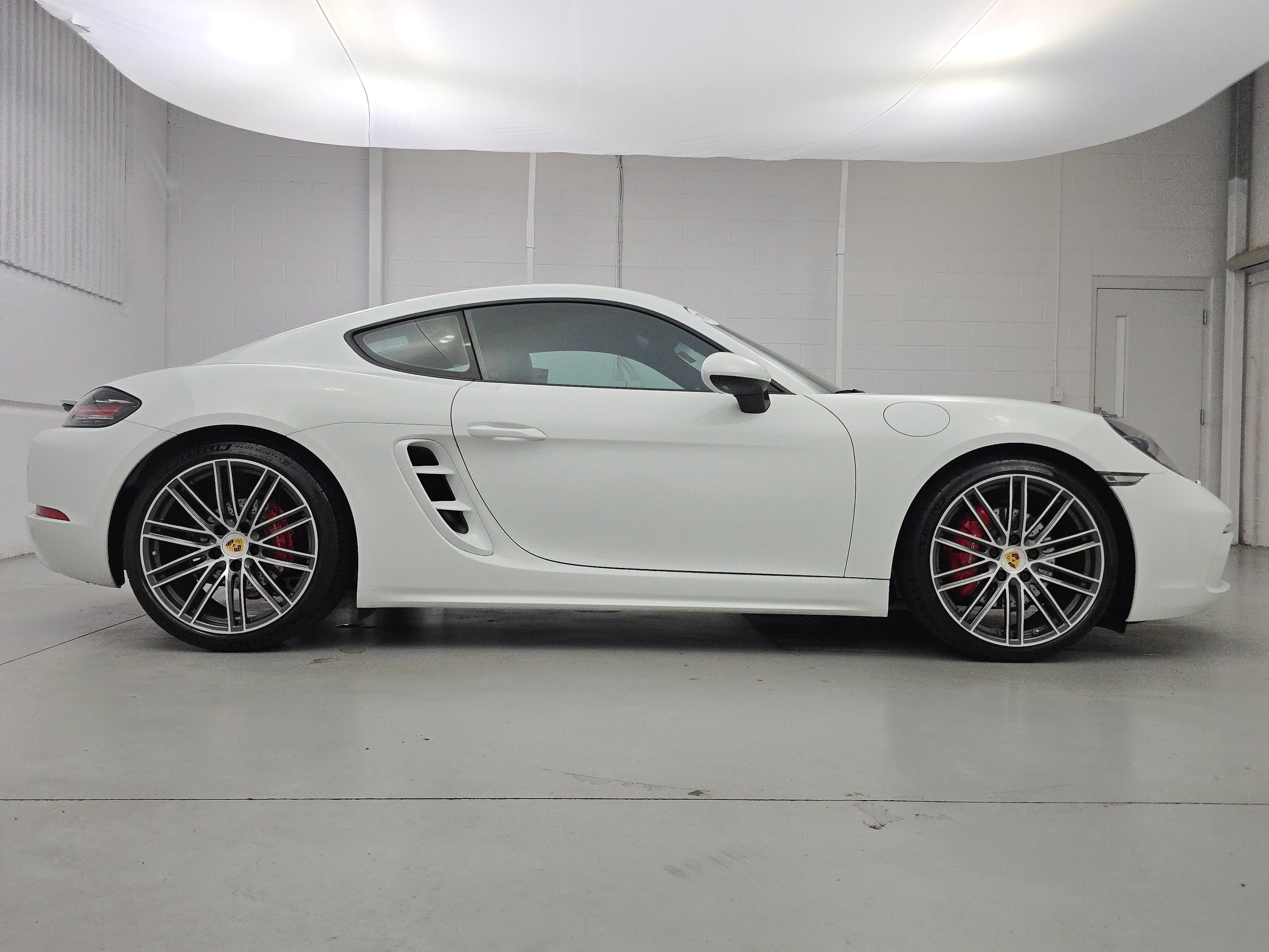 Certified 2025 Porsche 718 Cayman S RWD image 8