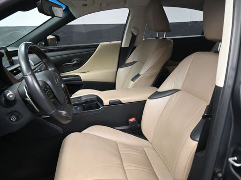 Used 2019 Lexus ES 350 Luxury w/ Accessory Package 2 image 17