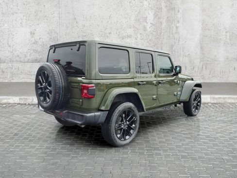 Used 2024 Jeep Wrangler Unlimited Sahara AWD/4WD image 10