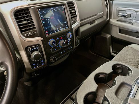 Used 2018 RAM 1500 Big Horn image 25