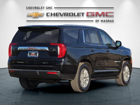 Used 2024 GMC Yukon SLT image 3