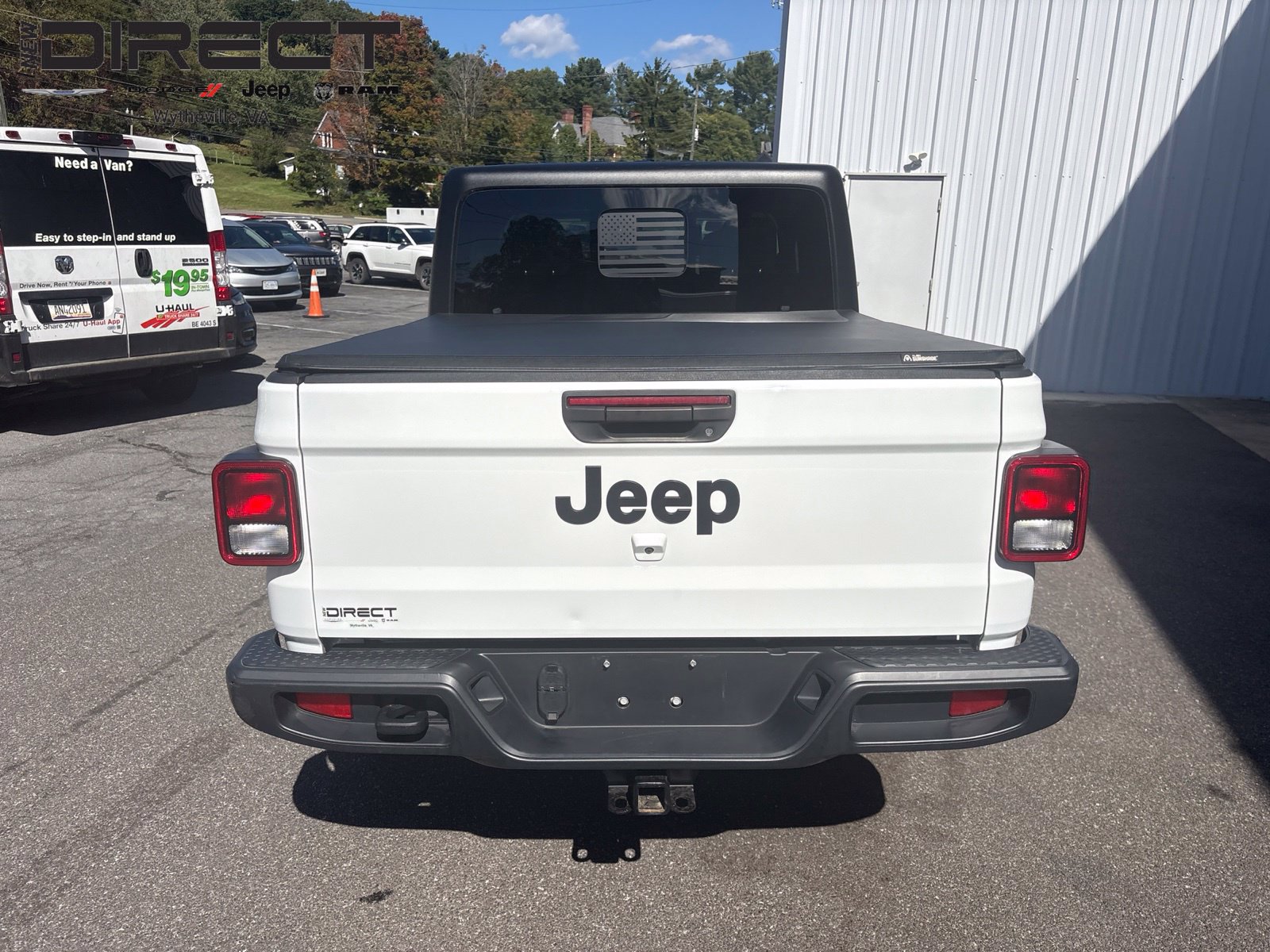 Used 2023 Jeep Gladiator Sport AWD/4WD image 5