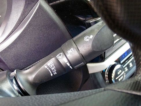 Used 2014 Toyota Corolla LE FWD image 24