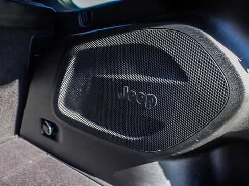 Used 2021 Jeep Cherokee Latitude Lux w/ Sun & Sound Group image 20