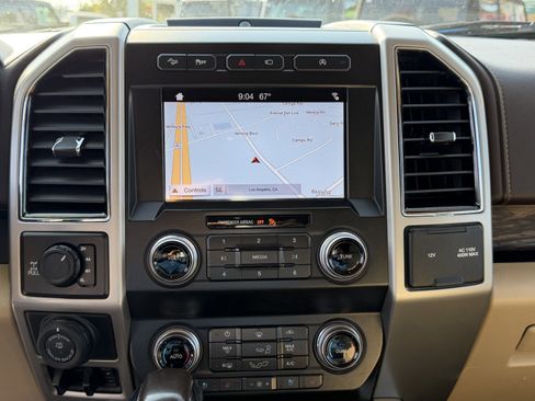 Certified 2019 Ford F150 Lariat w/ Equipment Group 502A Luxury image 18