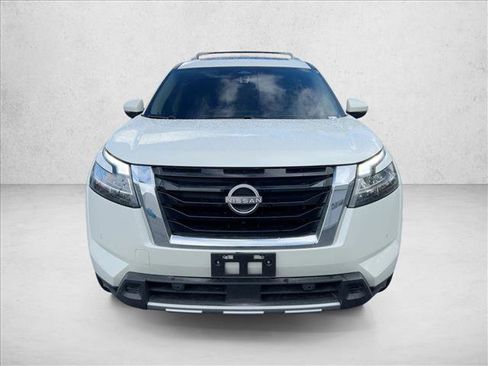 Used 2024 Nissan Pathfinder Platinum w/ Cargo Package image 2