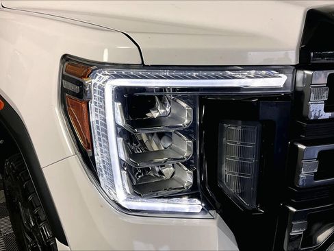 Used 2021 GMC Sierra 2500 AT4 w/ AT4 Premium Plus Package image 27