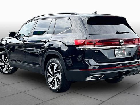 Used 2024 Volkswagen Atlas SE AWD/4WD image 12