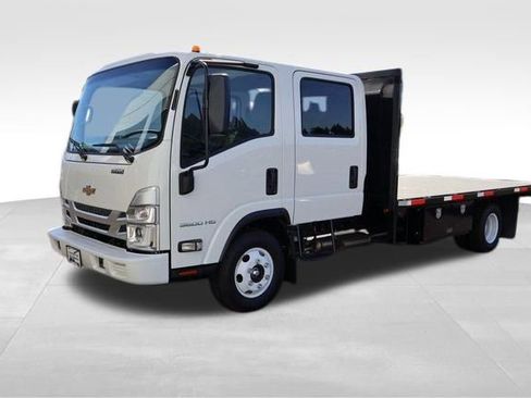 New 2025 Chevrolet Low Cab Forward image 8