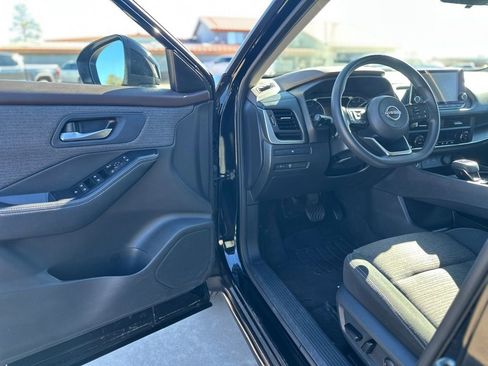 Used 2023 Nissan Rogue SV AWD/4WD image 13