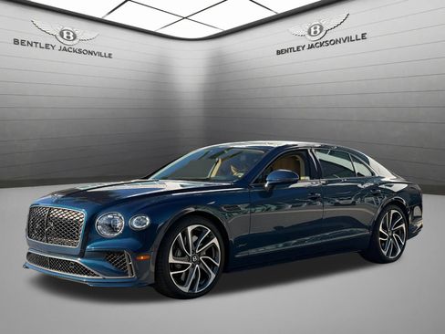 Used 2025 Bentley Flying Spur Plug-In Hybrid AWD/4WD image 12