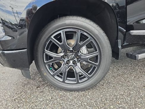 Certified 2023 Chevrolet Silverado 1500 High Country w/ High Country Premium Package AWD/4WD image 31