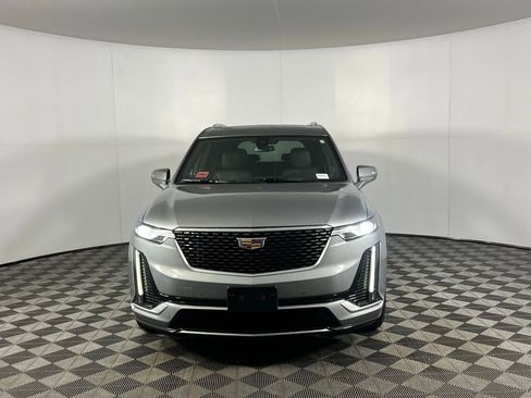 Used 2025 Cadillac XT6 Premium Luxury image 18