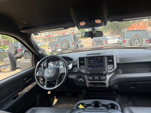 Used 2024 RAM 2500 Tradesman w/ Chrome Appearance Group AWD/4WD image 23
