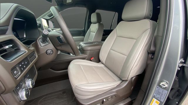 Used 2023 GMC Yukon SLT w/ SLT Luxury Package AWD/4WD image 9