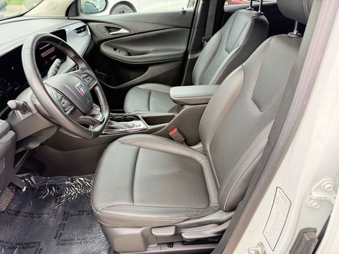 Used 2024 Buick Encore GX Sport Touring image 15