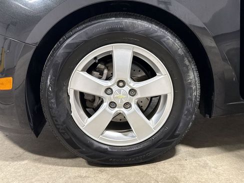 Used 2016 Chevrolet Cruze LT FWD image 25