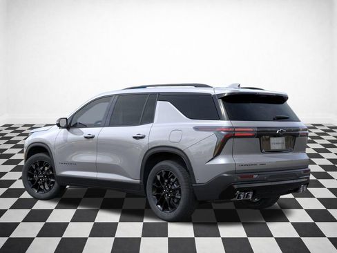 New 2026 Chevrolet Traverse LT image 3