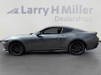 New 2025 Ford Mustang Coupe video 2