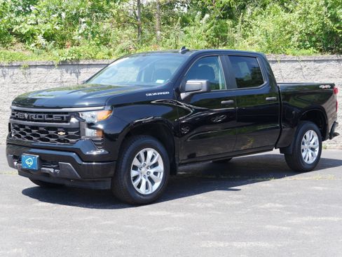Certified 2024 Chevrolet Silverado 1500 Custom AWD/4WD image 1