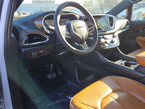 Certified 2022 Chrysler Pacifica Pinnacle image 30
