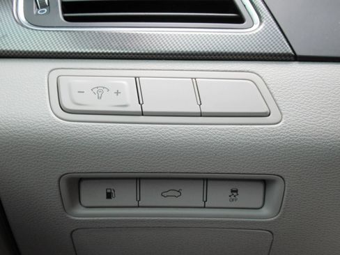 Used 2016 Hyundai Sonata Sport w/ Option Group 1V FWD image 22