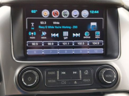 Used 2019 Chevrolet Suburban LT image 24