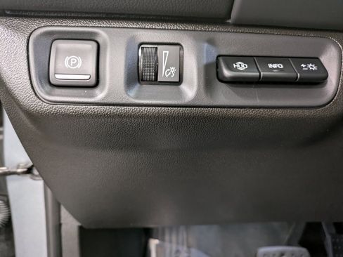 Used 2023 GMC Acadia AT4 w/ Technology Package image 19