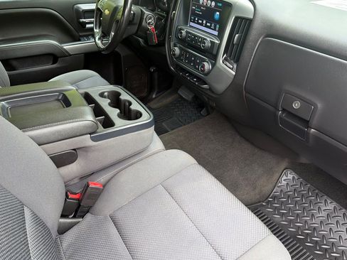 Used 2018 Chevrolet Silverado 1500 LT AWD/4WD image 15