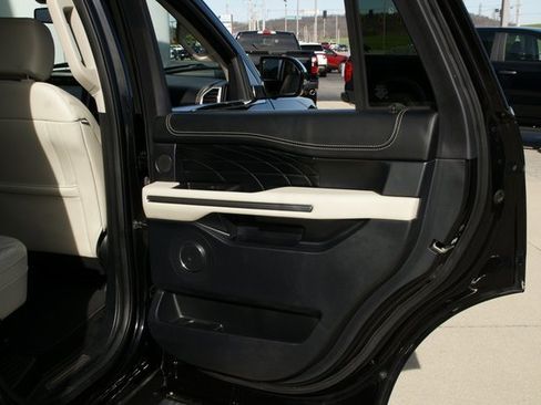 Used 2020 Ford Expedition Platinum image 34