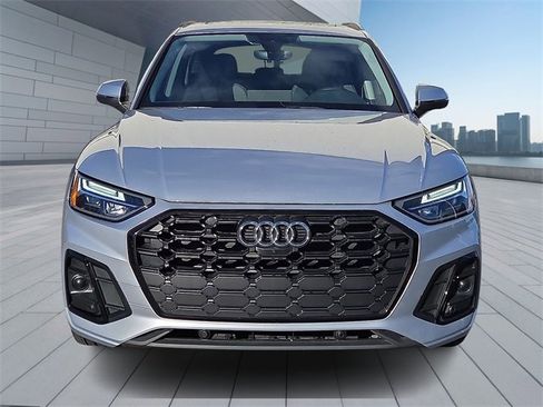 Certified 2023 Audi Q5 2.0T Premium Plus w/ Premium Plus Package image 2