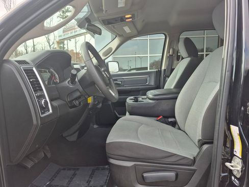 Used 2024 RAM 1500 Classic SLT image 2