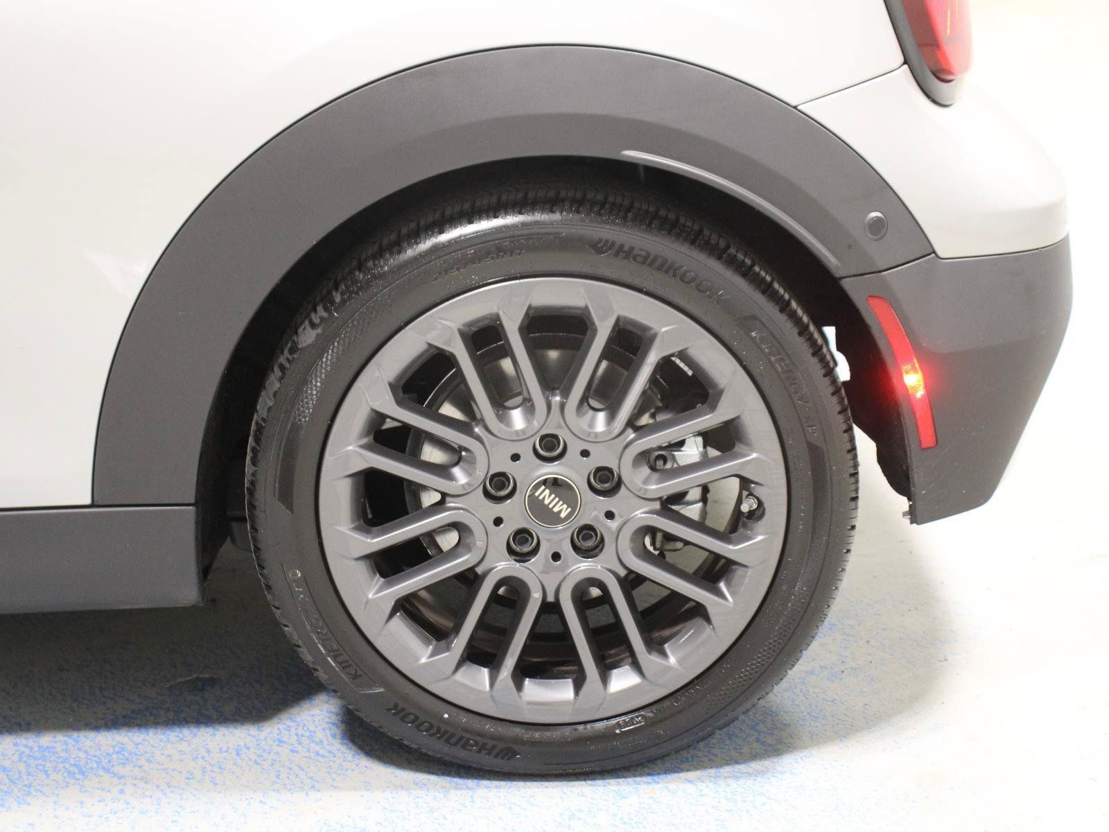 Used 2026 MINI Cooper S FWD image 32