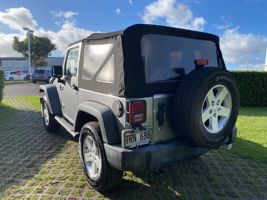 Used 2018 Jeep Wrangler Sport AWD/4WD image 5
