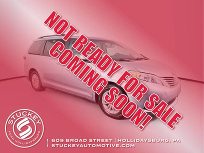 Used 2016 Toyota Sienna XLE w/ XLE Navigation Package