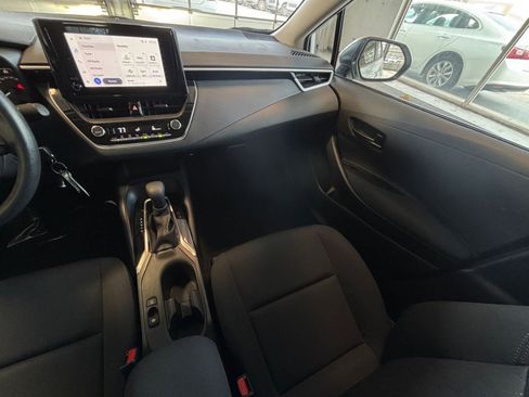 Used 2025 Toyota Corolla LE image 34