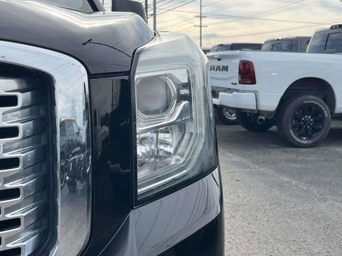 Used 2015 GMC Yukon XL Denali w/ Premium Package image 9