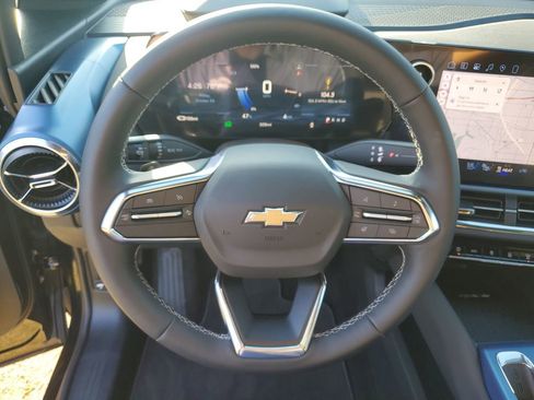 Used 2026 Chevrolet Equinox EV LT image 27