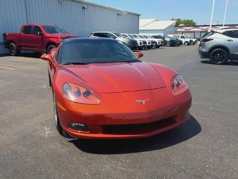 Used 2005 Chevrolet Corvette Coupe w/ Preferred Equipment Group RWD image 3