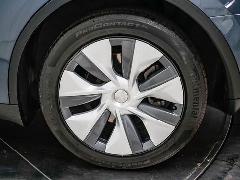 Used 2023 Tesla Model Y Long Range AWD/4WD image 10